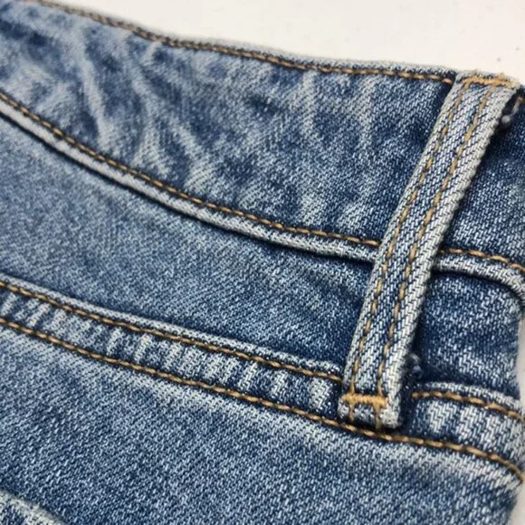 LIKE NEW DISTRESS OLD NAVY BUTTONFLY JEAN SKIRTS 2/26 😎 - Picture 6 of 11